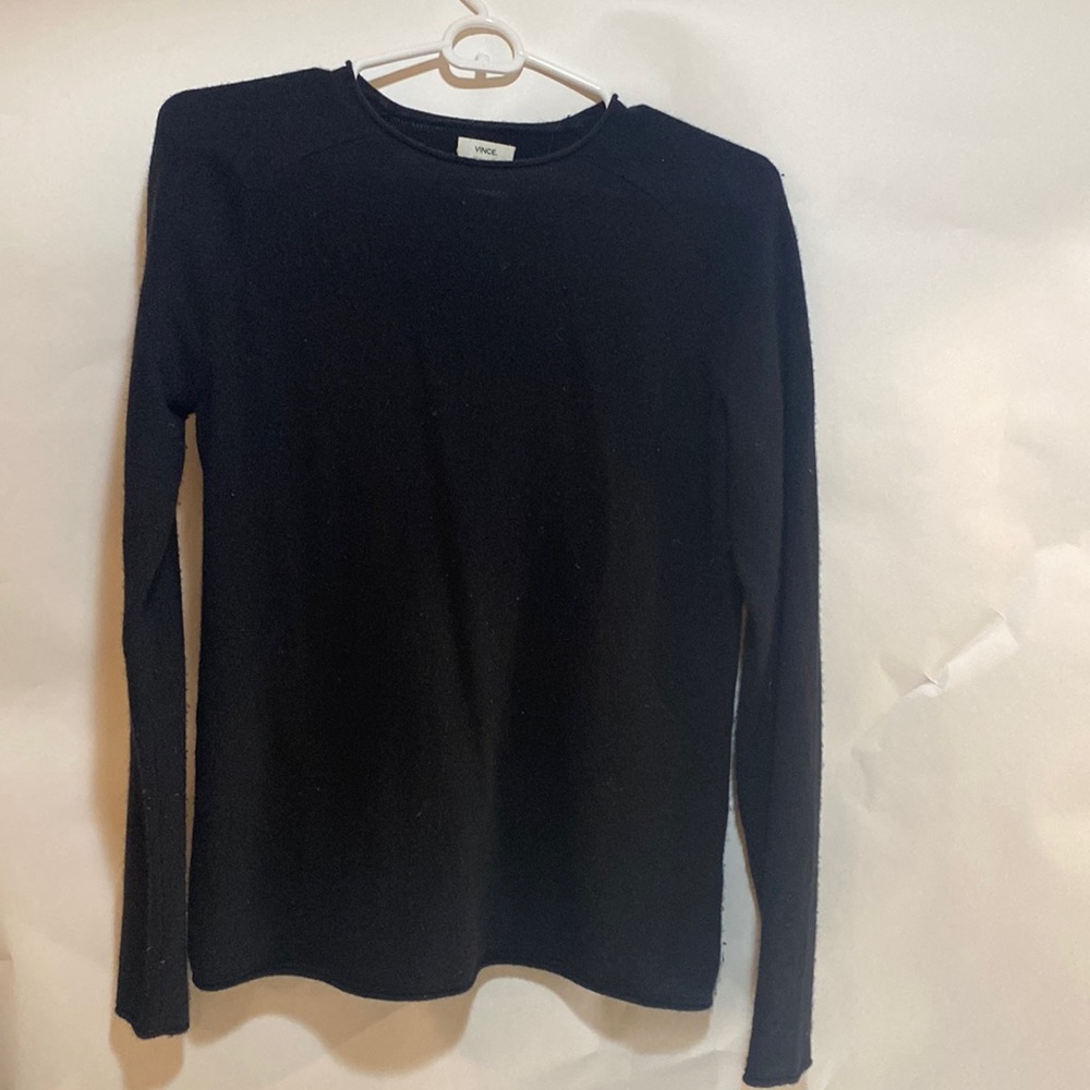 Vince lightweight black cashmere sweater